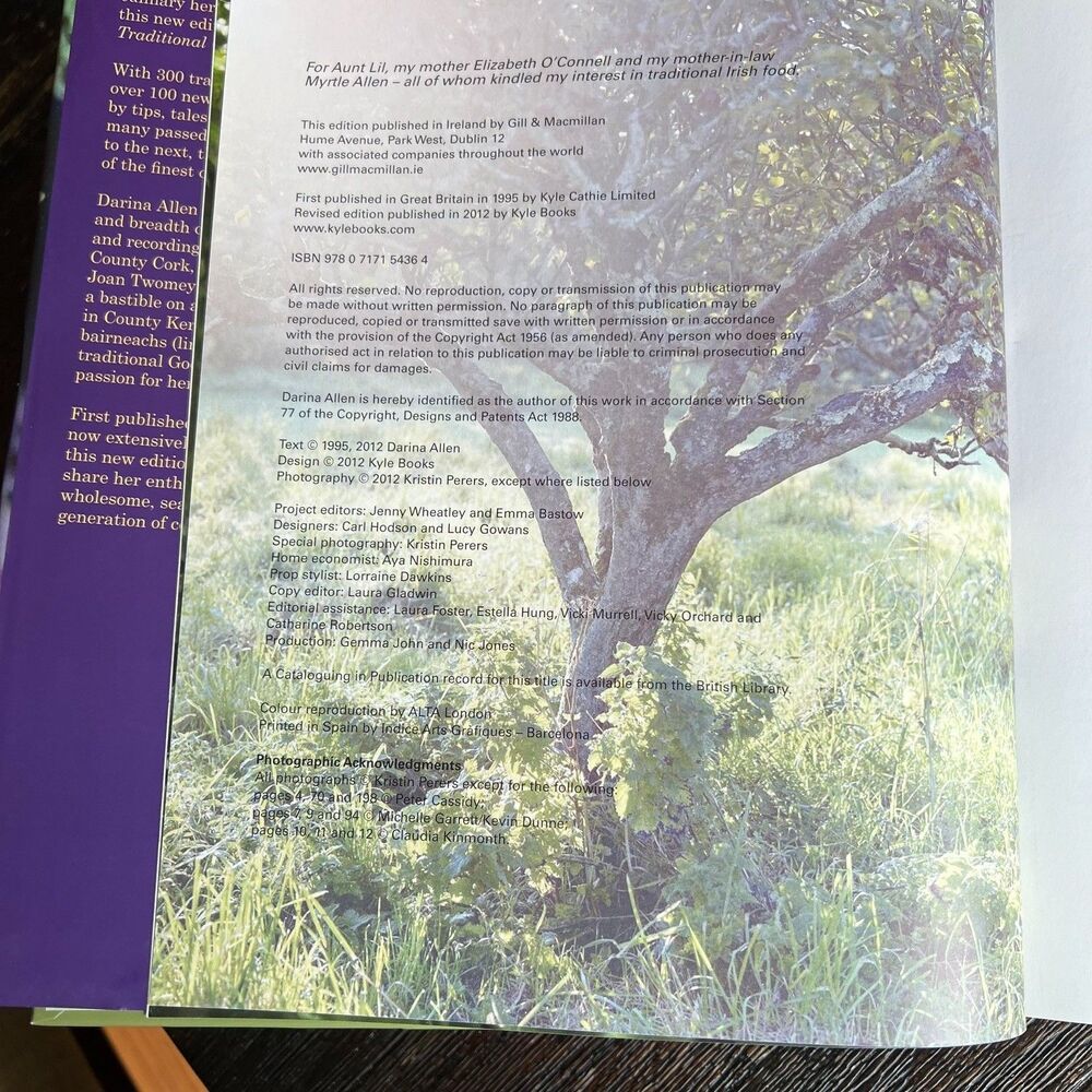 Irish Traditional Cooking Over 300 Recipes from Ireland's Heritage Revised Allen - Picture 10 of 11